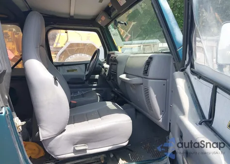 1997 Jeep Wrangler Sport z USA, uszkodzony, nr VIN 1J4FY19S3VP549939